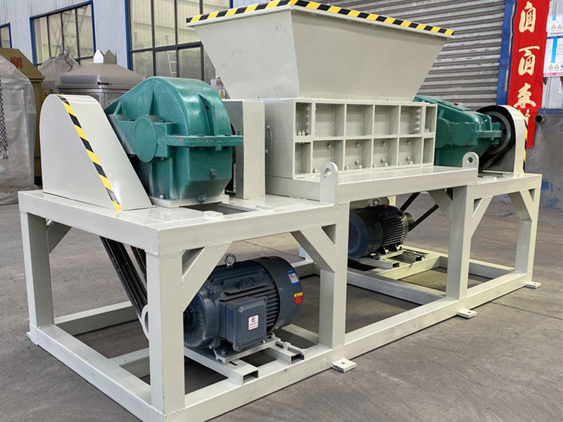 廢紙撕碎機(jī).jpg 廢紙撕碎機(jī).jpg